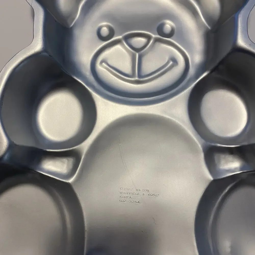Vintage 1982 Wilton Huggable Teddy Bear Cake Pan #502-3754 Aluminum Korea
